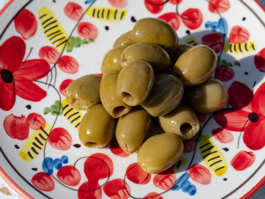 Olives vertes aux anchois