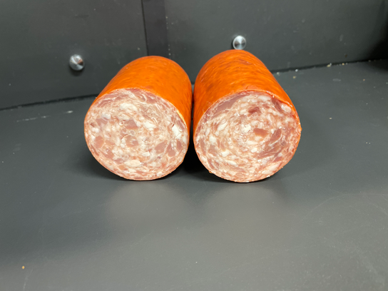 Grand saucisson à l’ail fumé à la coupe