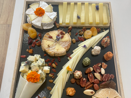 Plateau apéro Fromages (6/8 personnes)