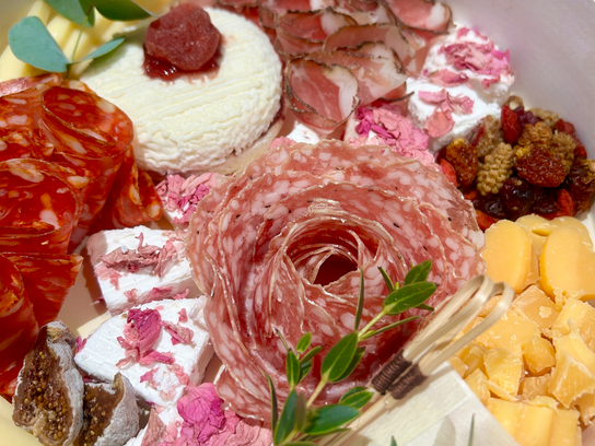 Plateau Saint Valentin Fromages et Charcuteries