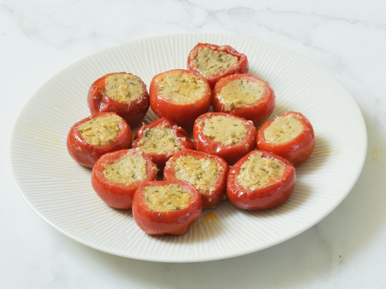 Peperoncini al tonno (petits poivrons farcis au thon) :