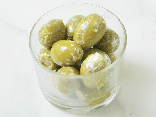 Olive farcite con parmigiano, Olives farcies au parmesan