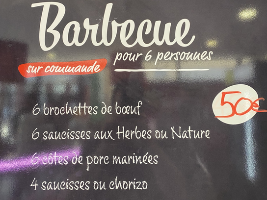 Lot barbecue 6p+ 1 bouteille offerte