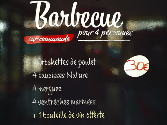 Lot barbecue 4p +1 bouteille offerte