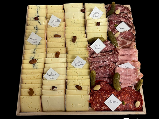 Plateau fromages à raclette et charcuteries - 10 personnes