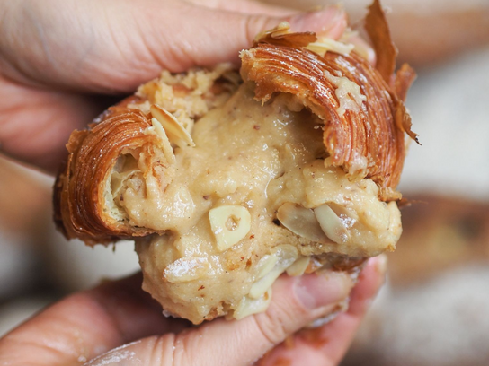 Croissant aux amandes