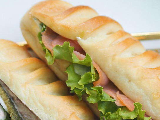 Sandwich viennois saumon