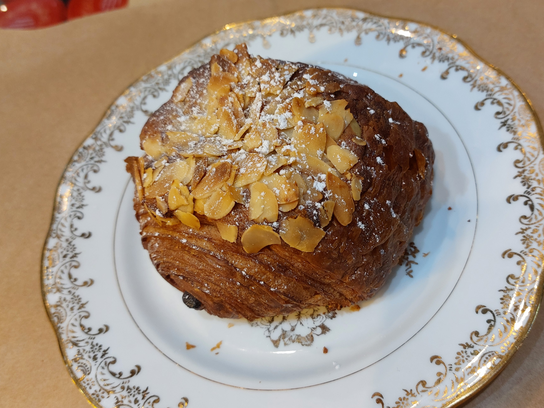 Pain chocolat amande