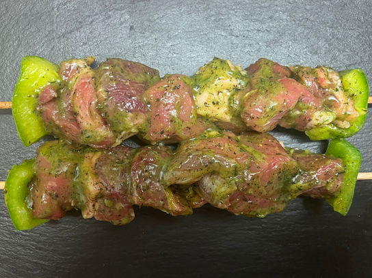 Brochette d'agneau (huile d'olive - ail - persil)