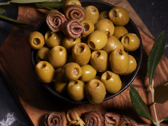 Olives Vertes Farçies à la Pâte d'Anchois