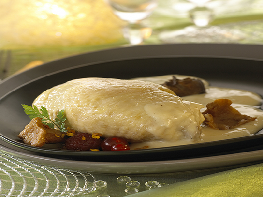 Suprême de poularde avec sa sauce foie gras