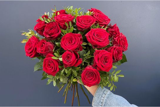 Bouquet Love composé de roses rouges