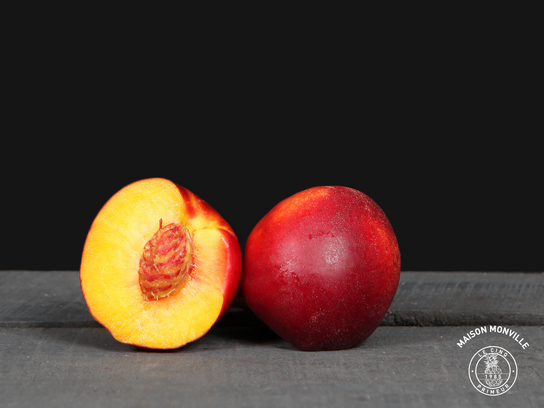 Nectarines jaunes (prix pour 1 pièce)