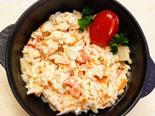 Salade surimi de crabe à l'ananas