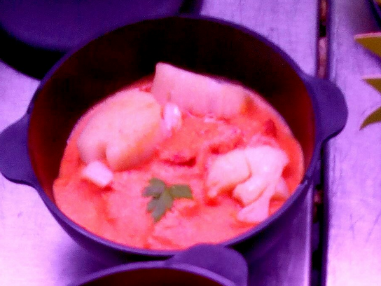 Cassolette de Gambas et St-Jacques sauce poivron