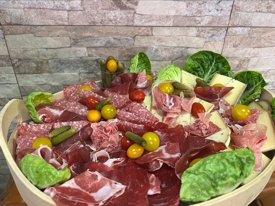 Plateau fromages à Raclette et charcuteries