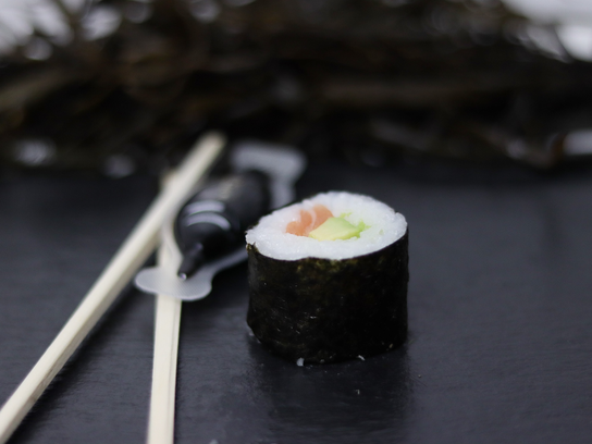 Maki - saumon, avocat