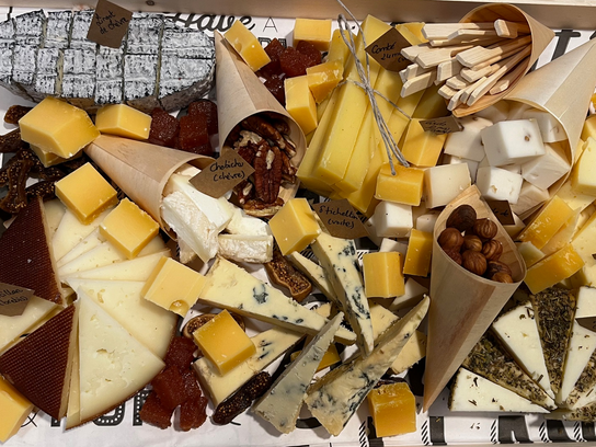 BOX FROMAGE+VIN ROUGE POUR 2