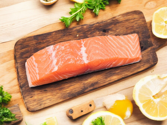 Pavé de saumon écossais avec peau