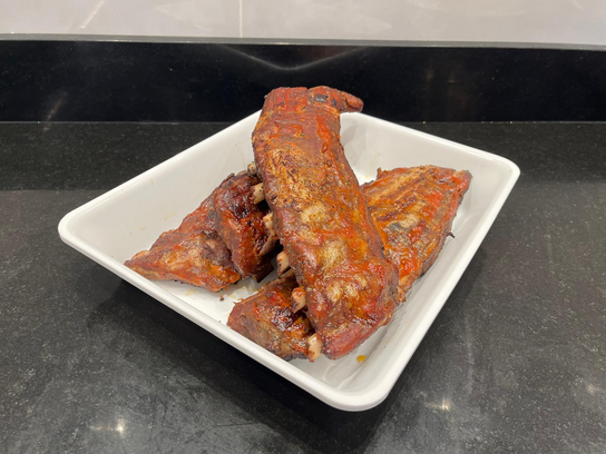 Travers de porc grillé