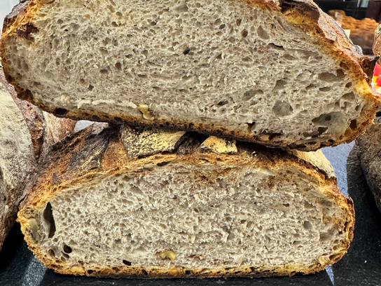 Meule noix à la coupe