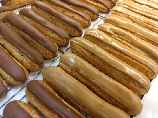 Éclair au chocolat