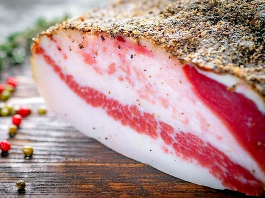 Guanciale joue de porc séchée