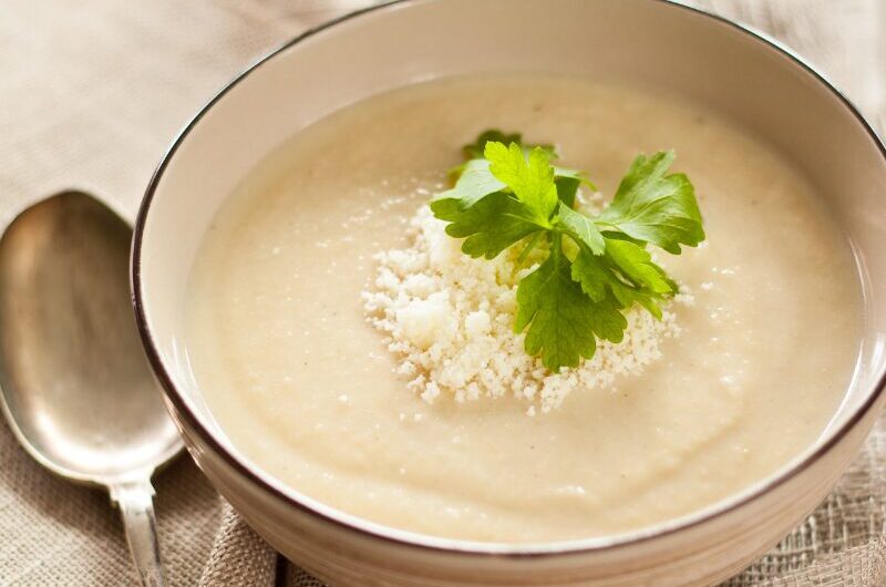 Un velouté raffiné pour une entrée de menu de fête végétarien