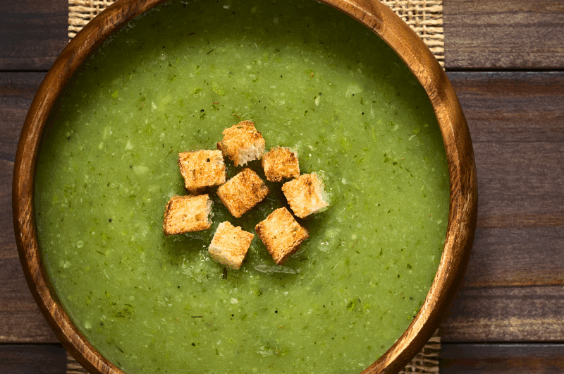 Parmi les recettes de soupes aux légumes : une soupe détox ! 